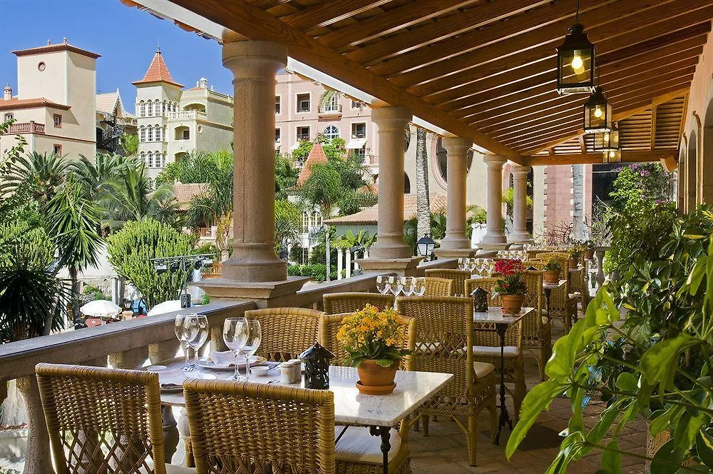 Bahia Del Duque Las Villas Resort 아데제 5*,
